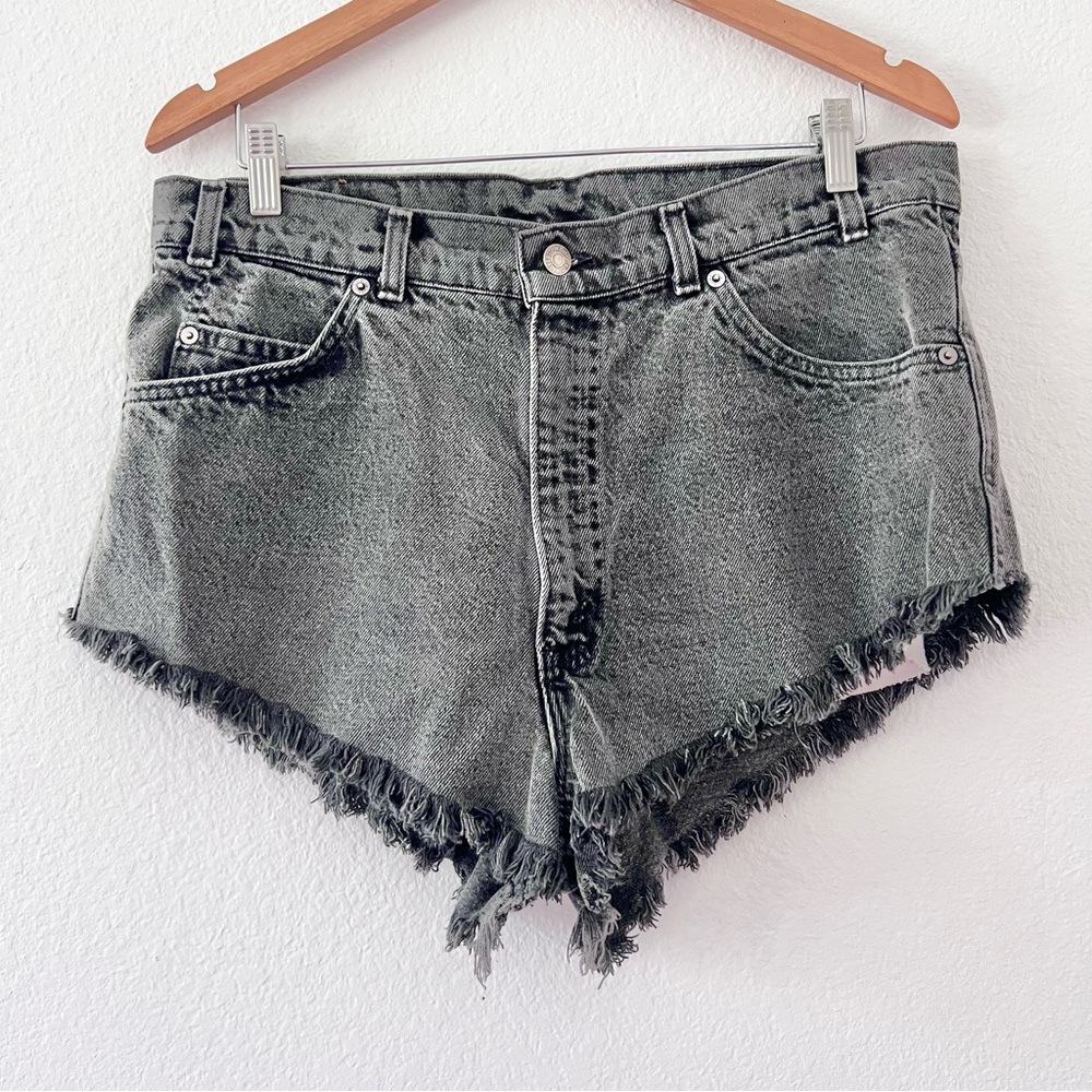 Levi’s Vintage Black Cutoff Jean Shorts Sz 12